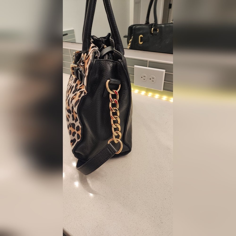 Sold - Picture 2 of 7